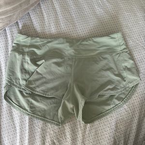 Lululemon speed up shorts 2.5”